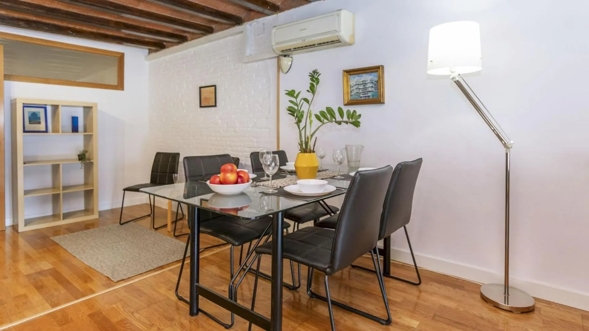 Apartment Icaria By Interhome Barcelona 0*,  Hiszpania
