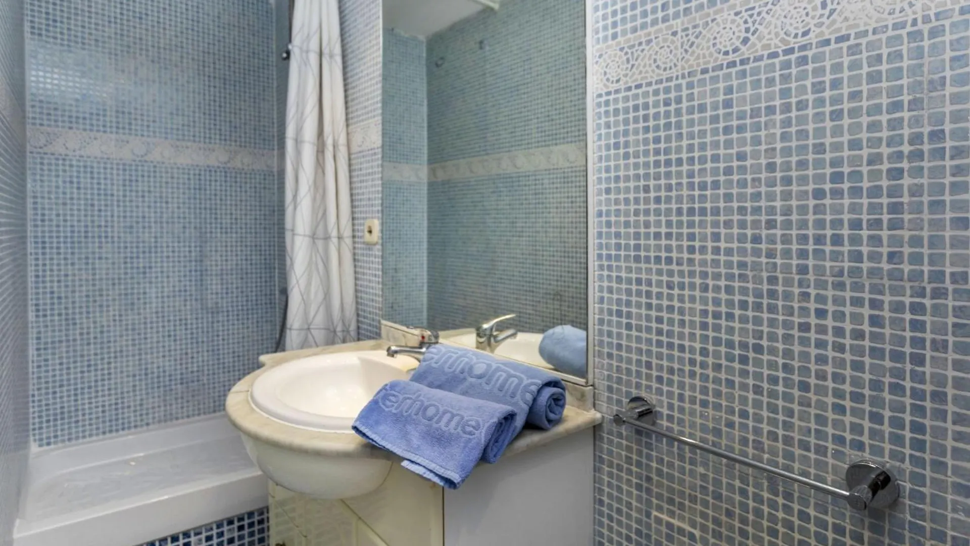 Apartment Icaria By Interhome Barcelone